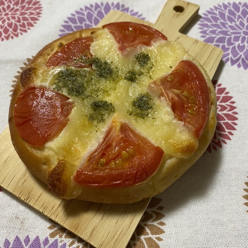 タルト・ブリオッシュ（トマト・モッツァレラ）(PAUL 阪神百貨店 （ポール）)