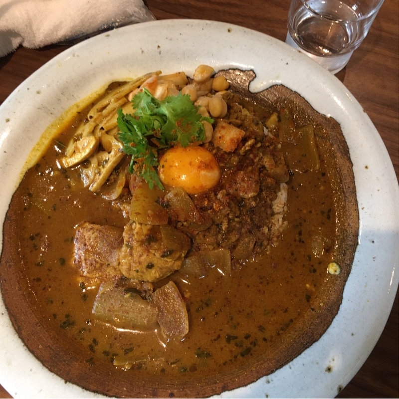 キーマカレーとチキンカレー(LAMP by MORIS LABO 99)