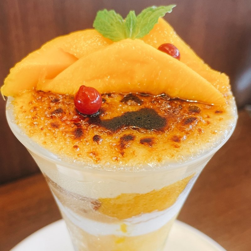 アップルマンゴープリュレパフェ(ロイヤルホスト三国店)