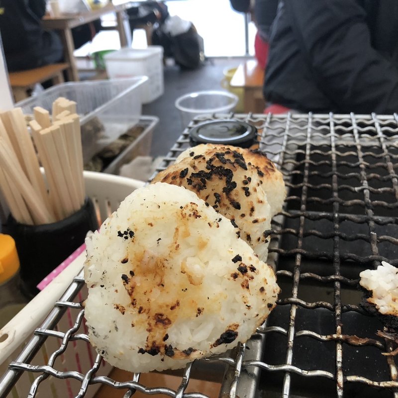 焼きおにぎり(糸島牡蠣小屋ひろちゃんカキ)