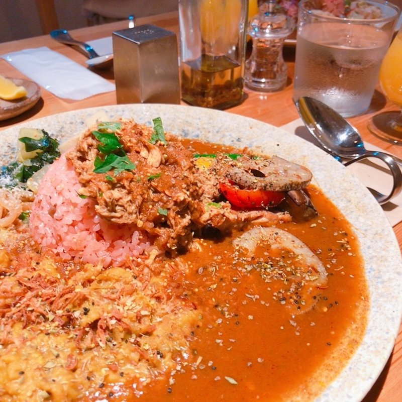 鶏といろどりスパイスカレー(カッシーワ お初天神店)