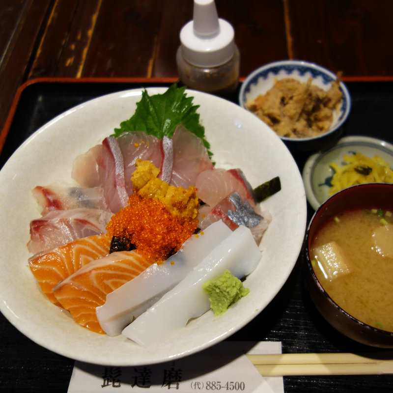 海鮮丼(四季の味処 ひげだるま(髭達磨) 姪浜駅前店)