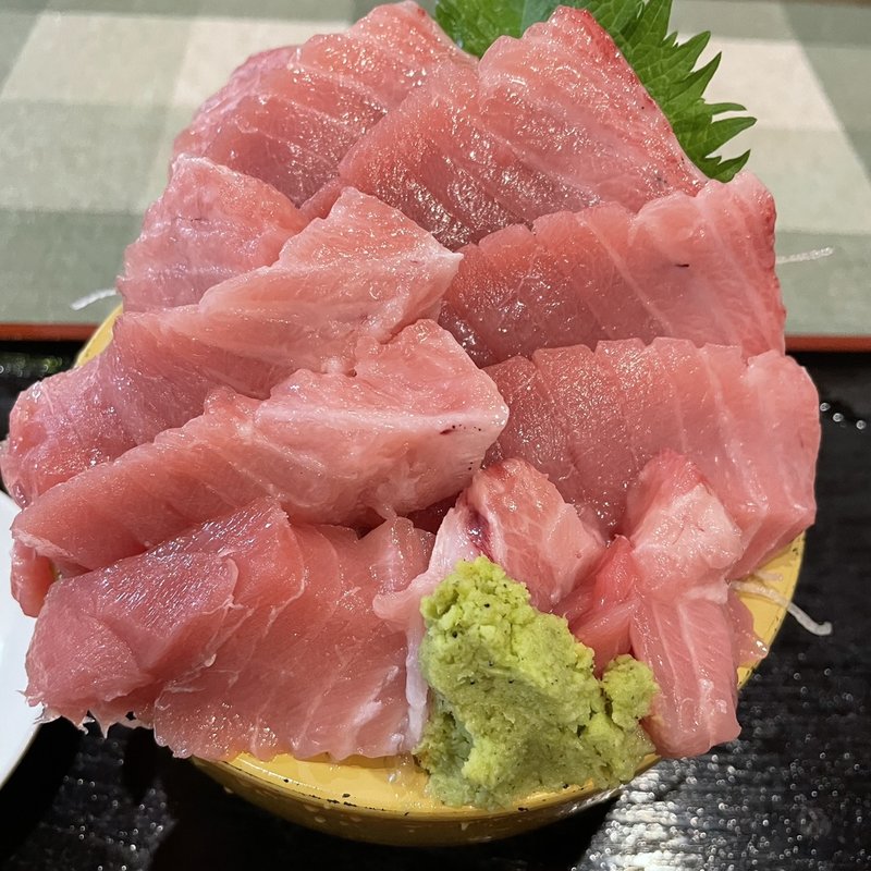 本まぐろ中トロ定食(タカマル鮮魚店 2号館)