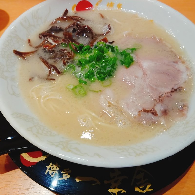 極上豚骨モヒカンラーメン(モヒカンラーメン　エアポート店)