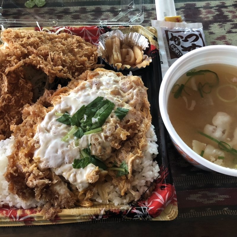 王道とん汁弁当(かつや　福岡野多目店)