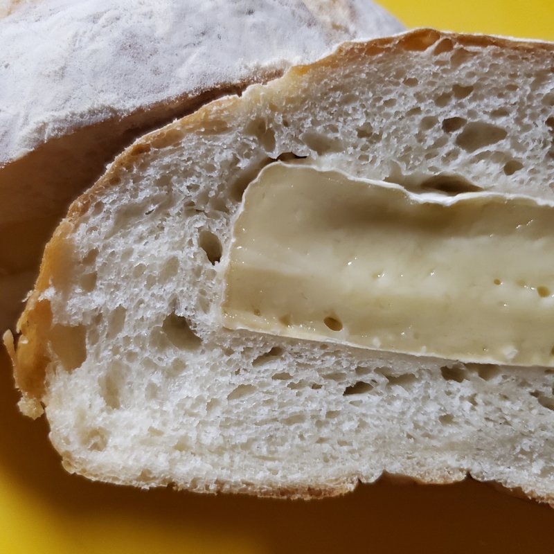 まるごとカマンベール(ポンパドウル)