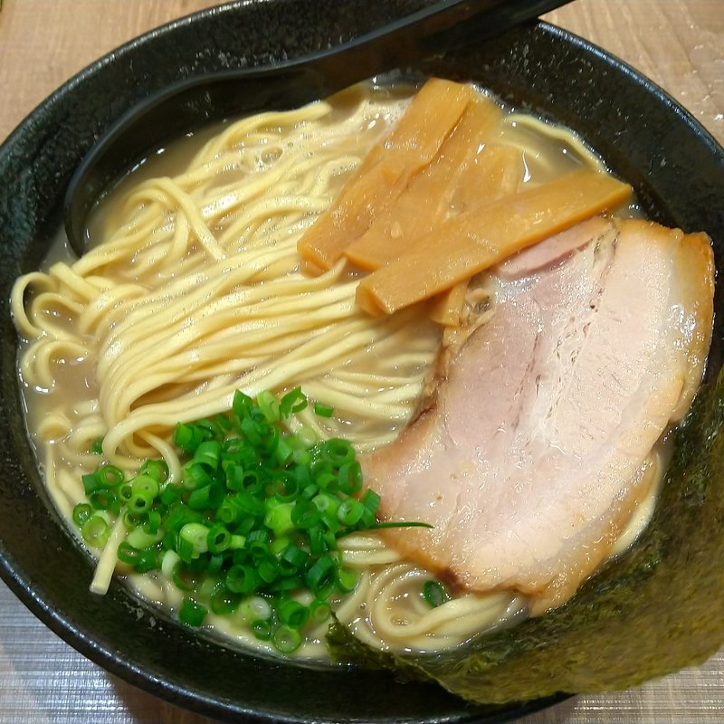 マグロパイタンラーメン(東大和ラーメン 大冬樹)