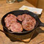明宝ハムと幻の雲仙ハム食べ比べ(とり屋 ～Oban～)
