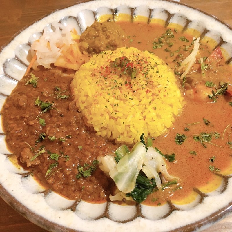 あいがけカレー(asipai ＋ HIBICOFFEE KYOTO （アジパイ＋ヒビコーヒー）)