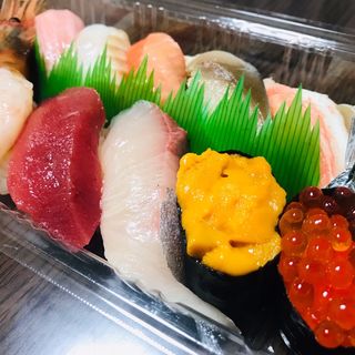 寿司セット松(テイクアウト)(発寒かねしげ鮮魚店)
