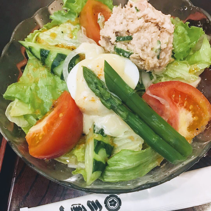 ツナサラダうどん(三国一 新宿アイランドイッツ店)