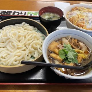 肉汁うどん&かき揚げ丼(山田うどん食堂 小山新4号バイパス店 )
