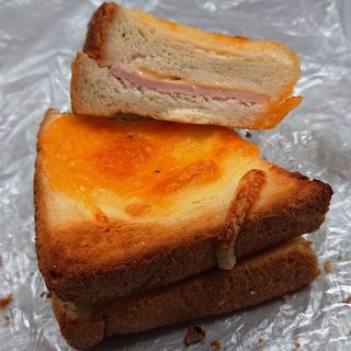 たっぷりチーズのクロックムッシュ(ラ・ブランジュリ・キィニョン エキュート立川店 （La boulangerie Quignon）)