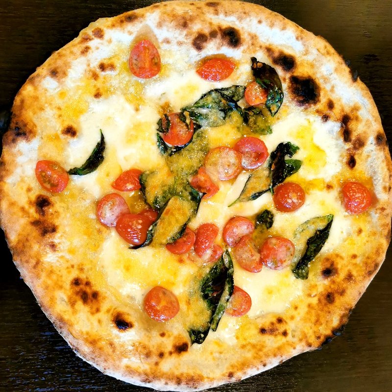 マルゲリータDOC(ナポリピッツァ ピッツェリア ラ ロッサ)