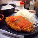 チーズトマト厚切りロースかつ定食＋コロッケ1個(松のや 仙台中央店)