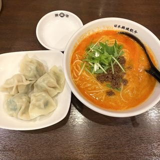 水餃子と半坦々麺(高老庄餃子屋)