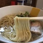 塩生姜らー麺(塩生姜らー麺専門店 MANNISH 浅草店)