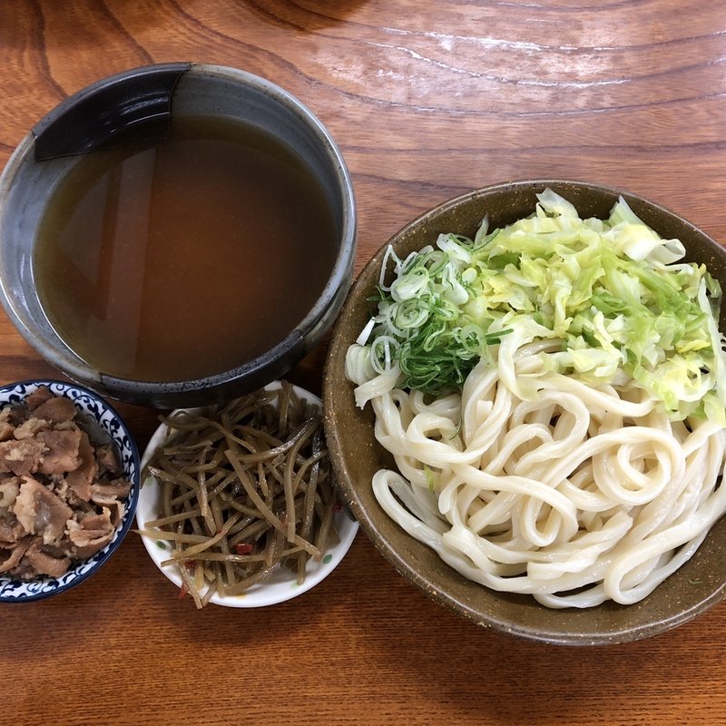 肉つけうどん、大盛り、きんぴら(麺許皆伝 （めんきょかいでん）)