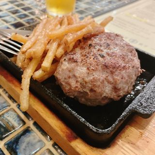 熟成肉のハンバーグ(立吉餃子 青山店)
