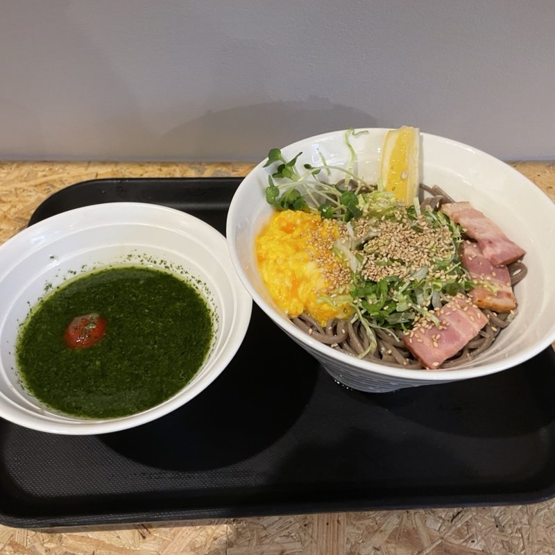 バジルそば（温）(そばうさ )