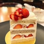 新エクストラスーパーあまおうショートケーキ