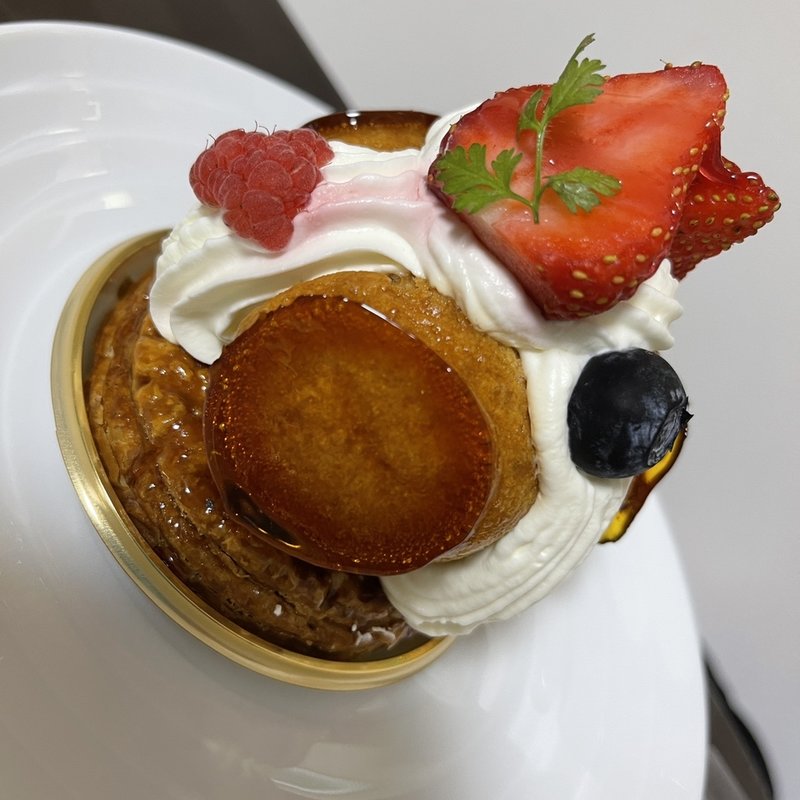 サントノーレ(パティスリー　ナチュール　シロモト　本店)