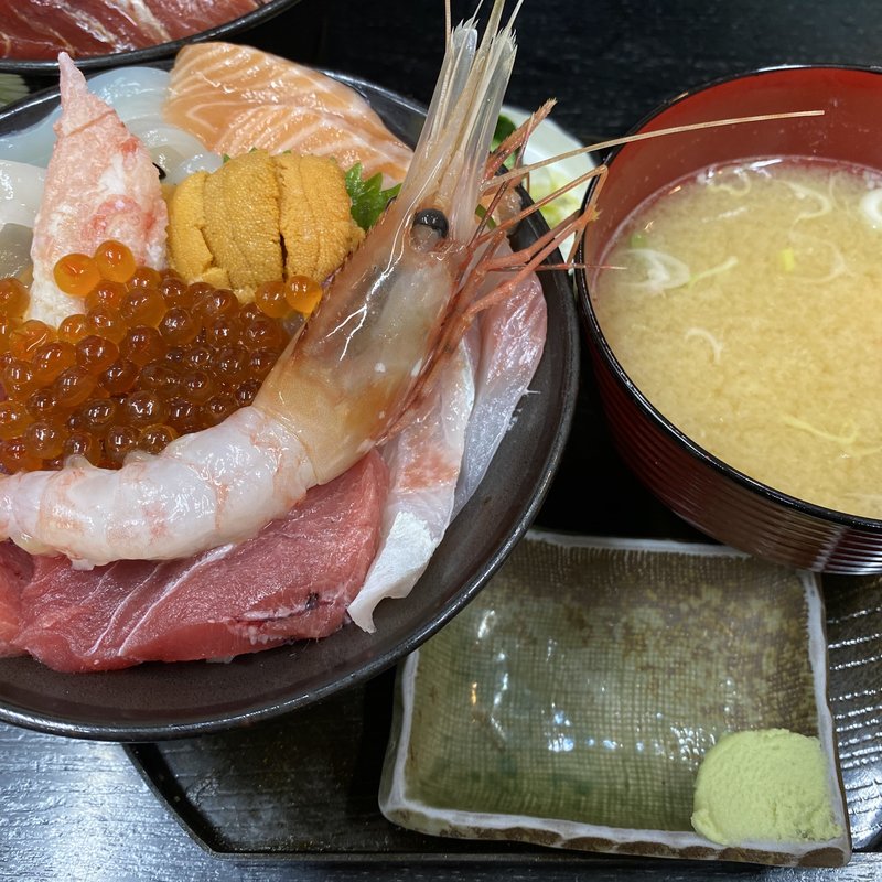 おまかせ丼(和商市場 市場亭)