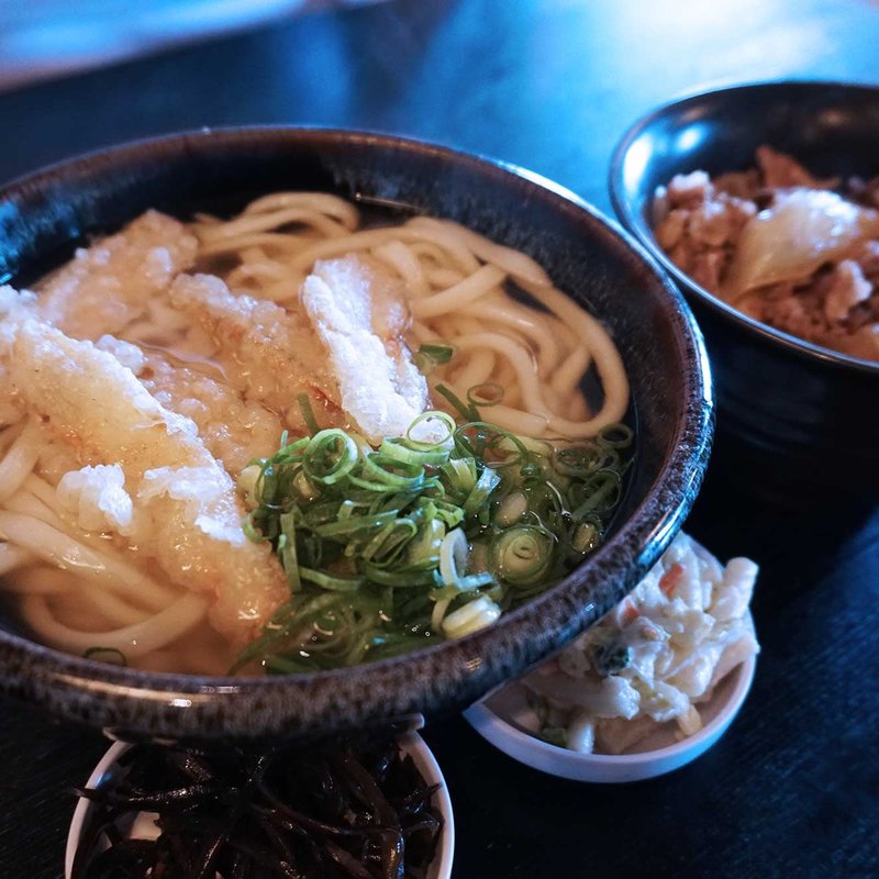 ごぼう天うどんと牛めし(あずみうどん 大刀洗本店)