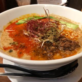 四川担々麺(赤い鯨)
