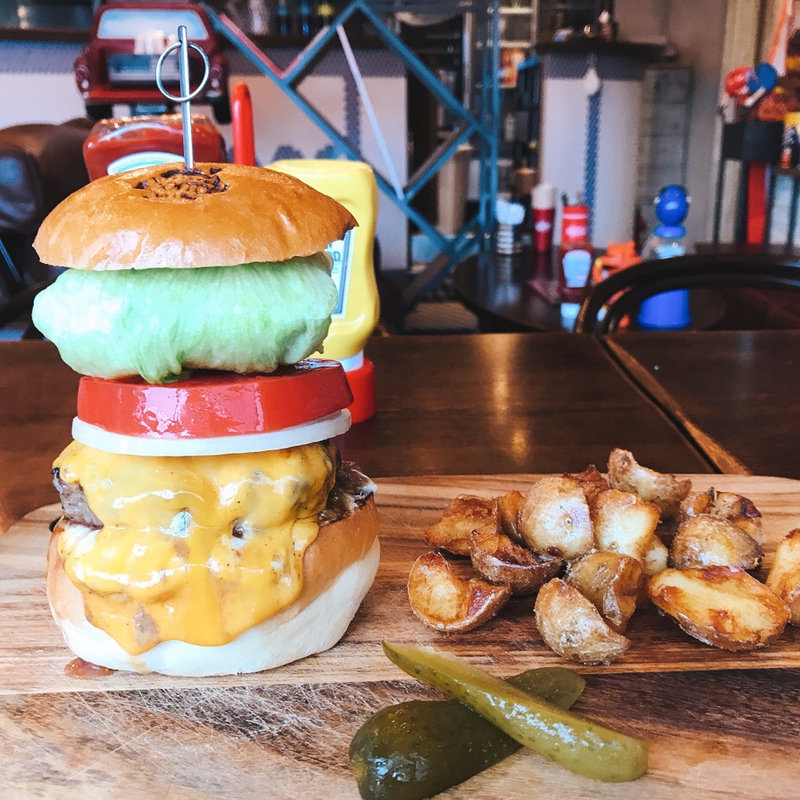 クラッシックバーガー(ROOFTOPS)