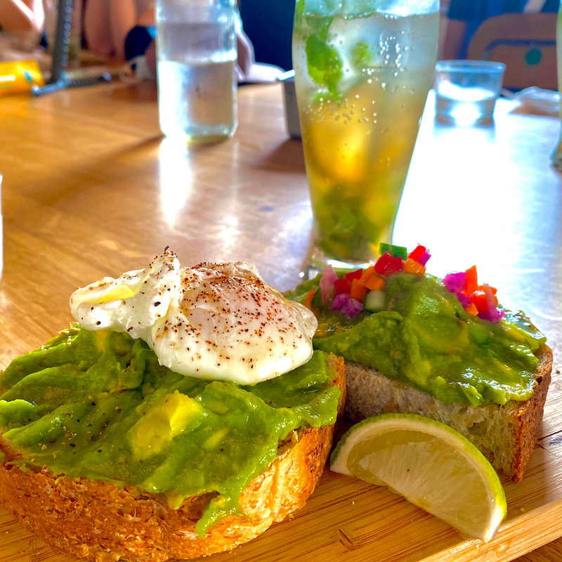 アボカドトースト(SUKE6 DINER)