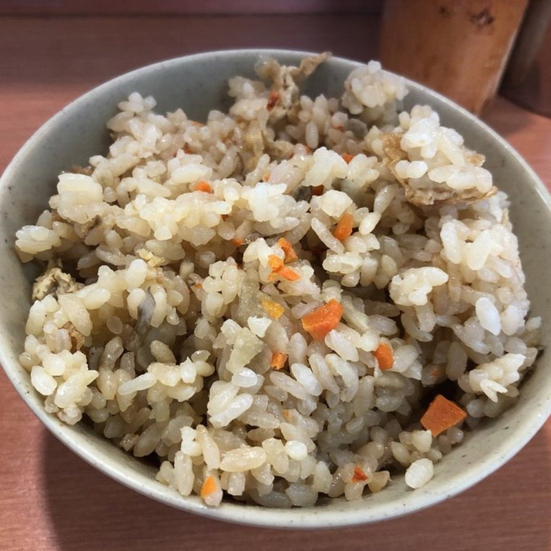 かやくご飯(つうつう 萱島店)