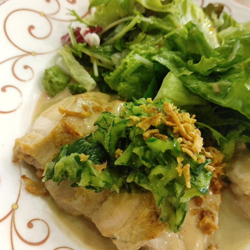 鶏胸肉の低温調理(YPSILON Aoyama)