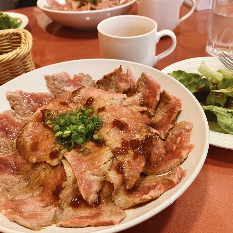 牛ステーキ丼セット(300g)(Steak & Hamburg CoCiNa)