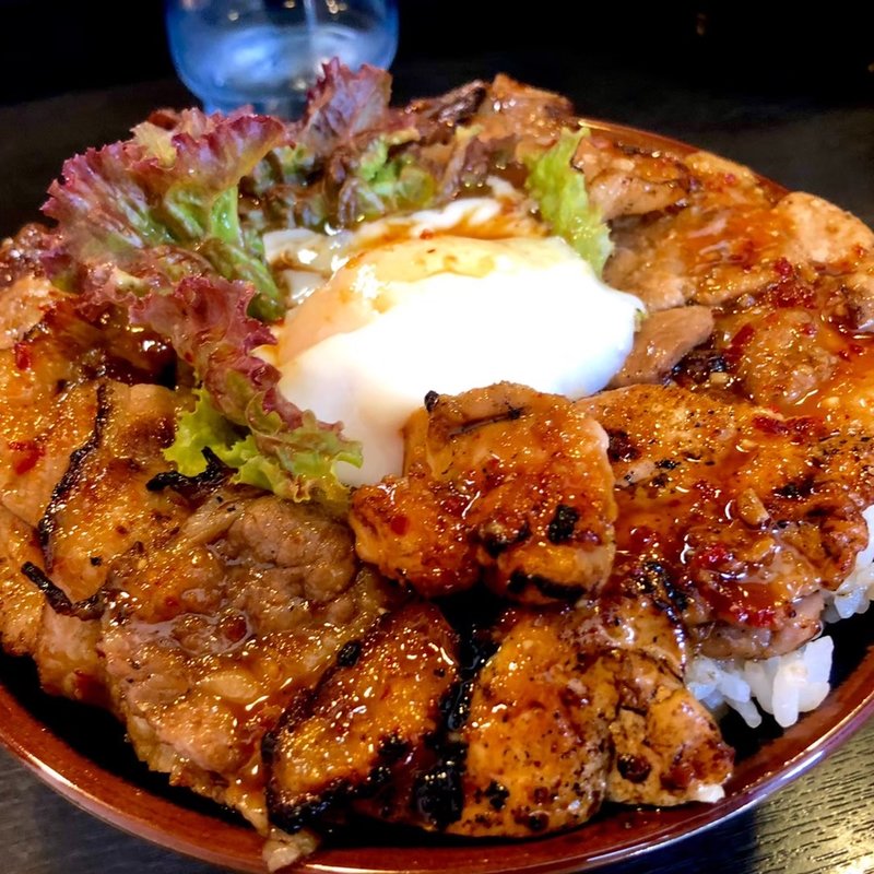 BIG丼(焼肉丼　たどん 秋葉原店)