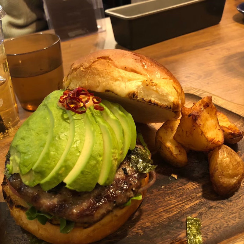 アボカド海苔ワサビバーガー(ヴィレッジヴァンガード ダイナー 吉祥寺)