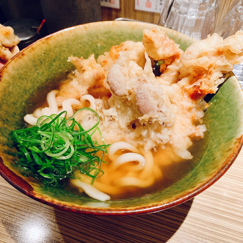 とり天と舞茸天のうどん(本町製麺所 本店 )