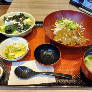 ひんやり豆腐サラダ(大戸屋ごはん処 柏駅南口店)