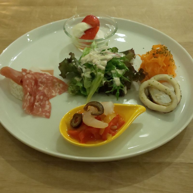 前菜付きパスタセット(Cafe Riecco)