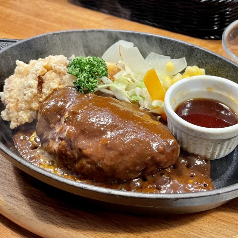 和王ハンバーグ(五車堂 本店 （GOSHADO）)