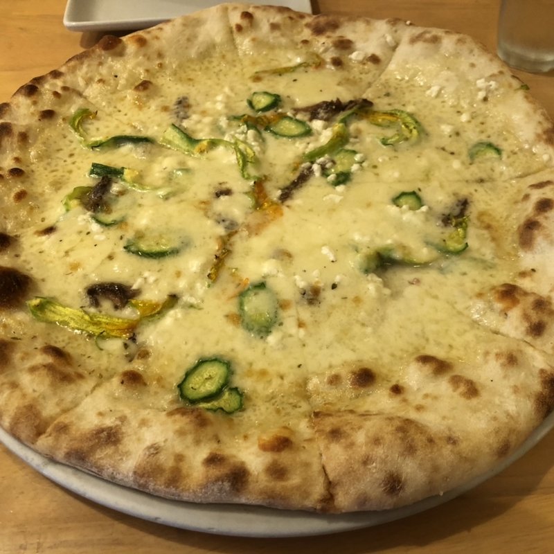 アンチョビとズッキーニの花(CASARECCIO)