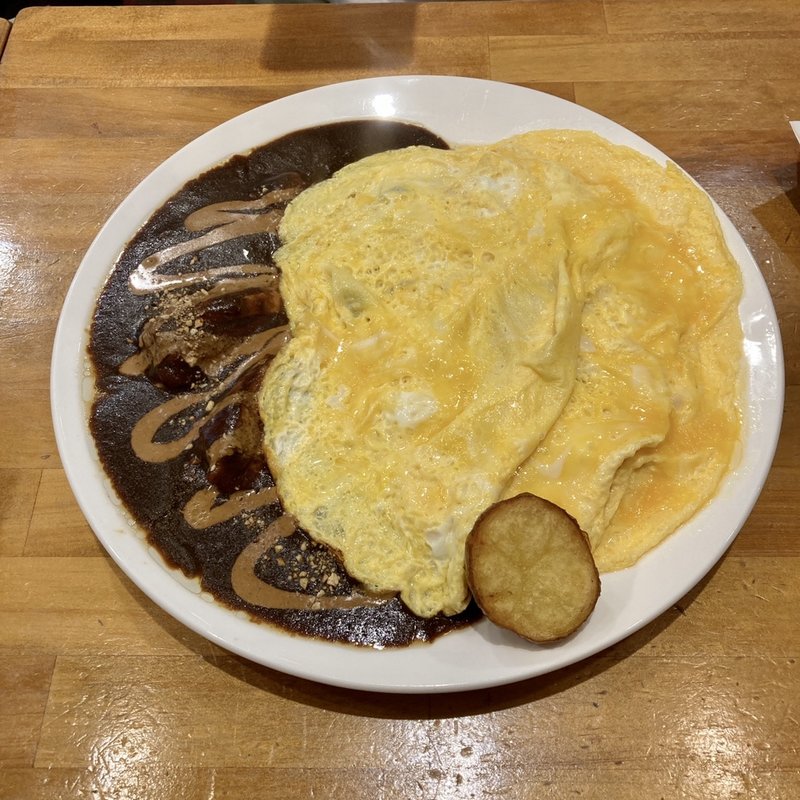 特大オムレツ乗せカレー(ロダン)