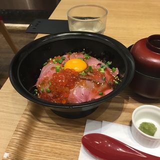 ローストビーフ丼(よしみグリル 横浜店)