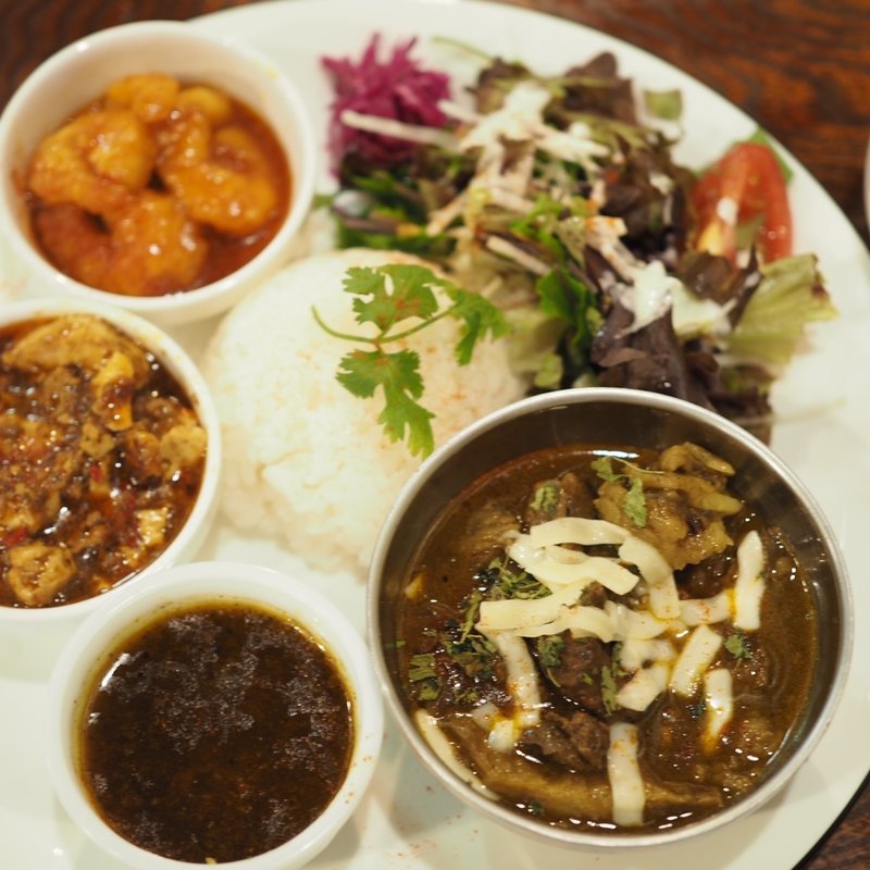 中華屋さんのカレーライスプレート(大衆中遊華食堂八戒)