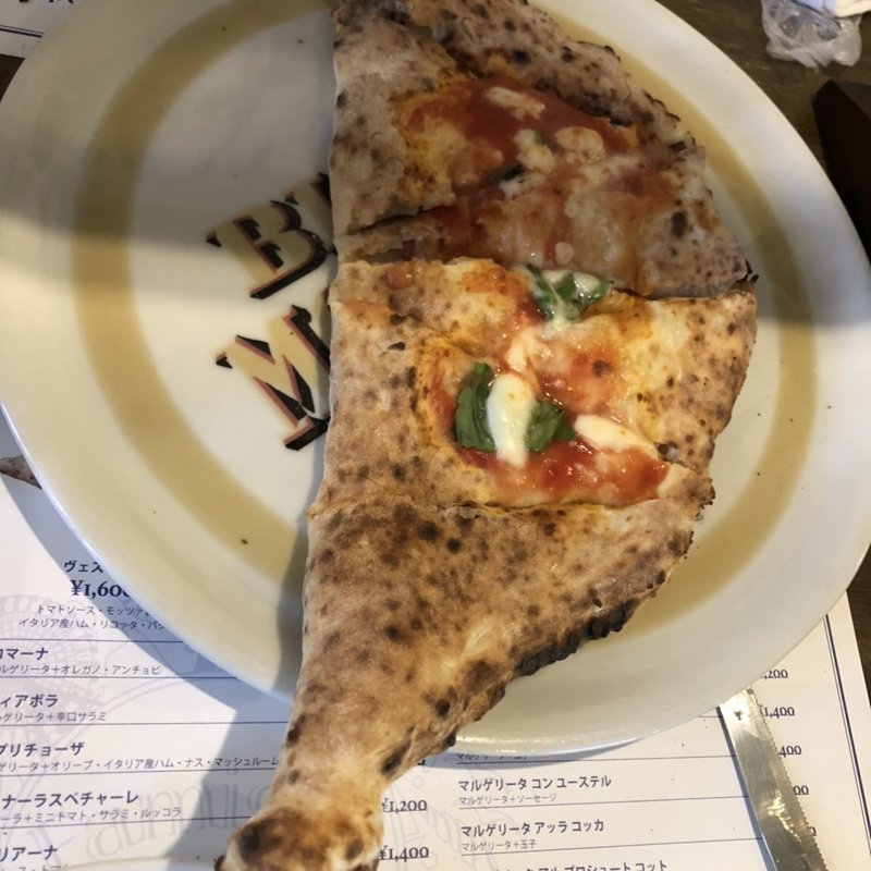 ヴェスヴィオ・ランチセット(PIZZERIA Famiglia)