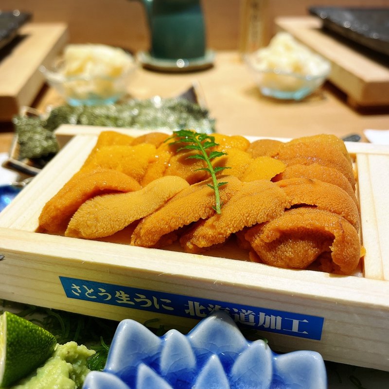箱で一枚まるごと！北海道産生ウニつまみ(代官山 寿し佐藤)