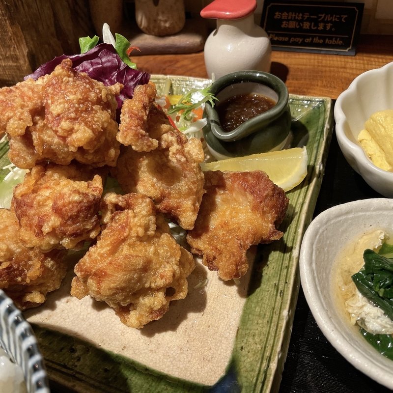 鶏の唐揚げ定食(神楽坂 睦)
