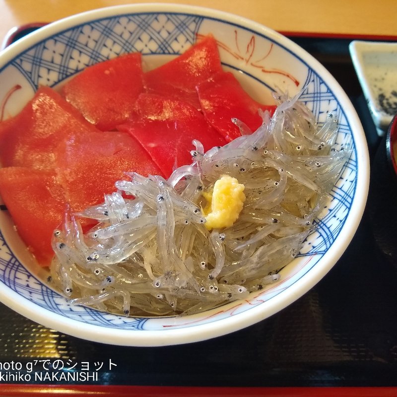 二色丼（マグロ　しらす）(貝新)