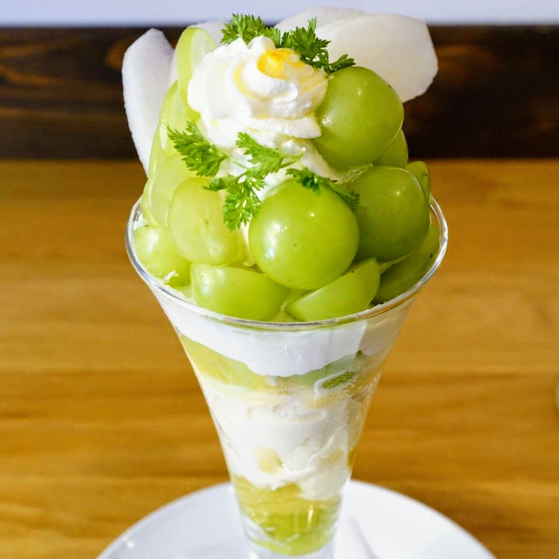 一宮古屋さんのシャインマスカットパフェ(フルーツシェフ （Fruit Chef）)