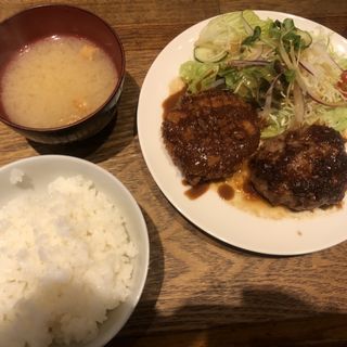 ハンバーグ&クリームコロッケ(ハンバーグ専門店Hassaku)